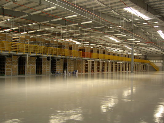 Smooth Surface Mezzanine Platform Racking Systems For Industrial Storage