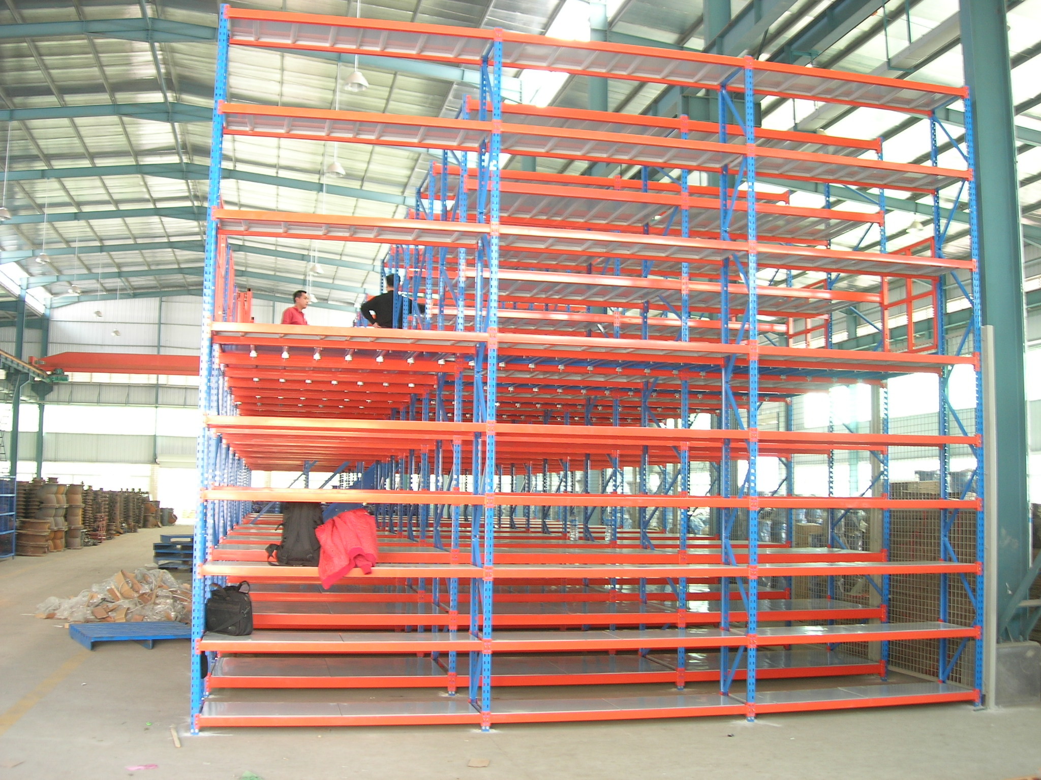 Prefabricated Steel Frame Warehouse Free Standing Modular Mezzanine Floor Kits