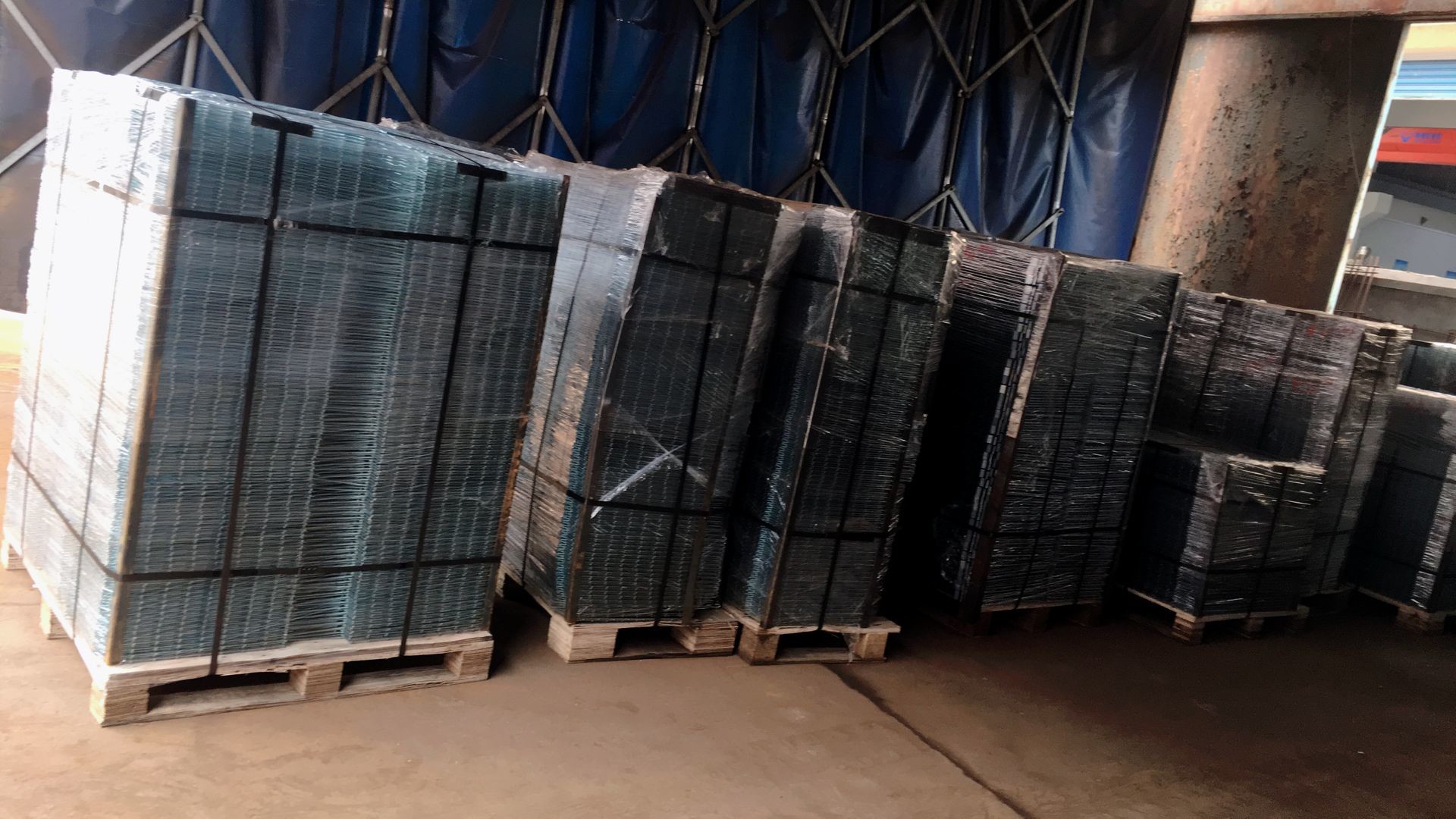 Wire Decking  Pallet Rack Wire Decking Flared Channel Wire Mesh Decking